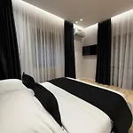 Otel 4 Tiran