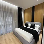 Otel 4 Tiran
